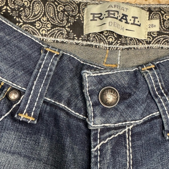 Ariat REAL Women's Blue Jeans.             #9 - Picture 7 of 14